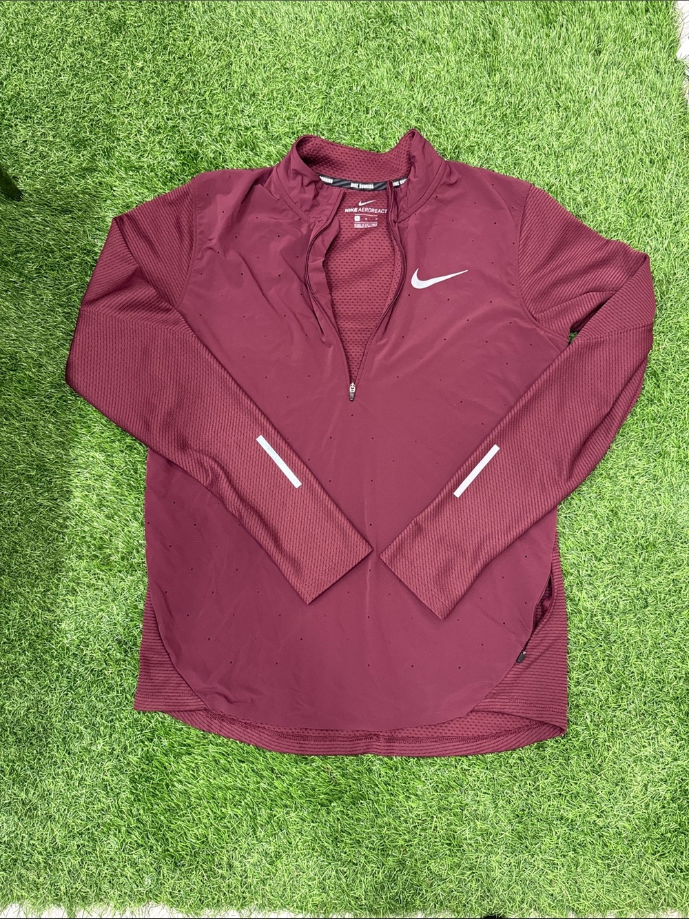 Nike Women's burgundy Long-Sleeve Half-Zip Dry fit pullover shirt